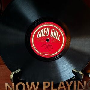 Waltz Me Around Again Willie" sung by Vel Veteras. VTG vinyl 78 RPM